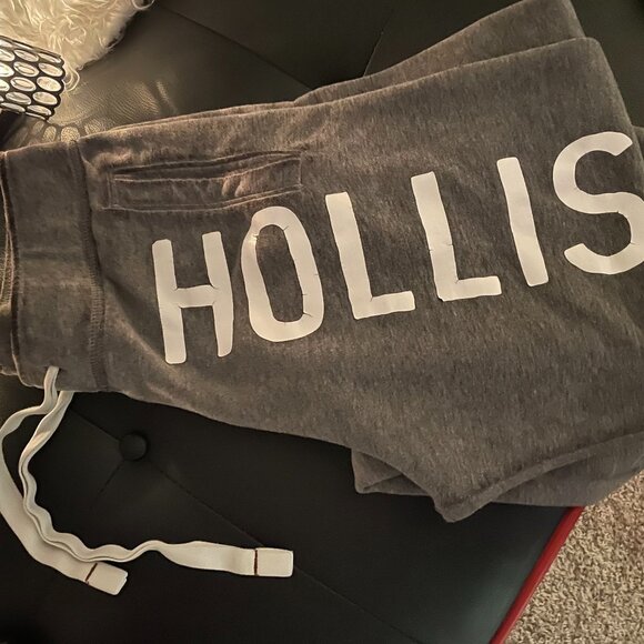 Hollister Sweatpants in Gray With Rare Large White Logo Style. New Condition! - Picture 4 of 11